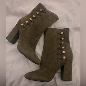 Suede Guess low calf heeled boots sz 9